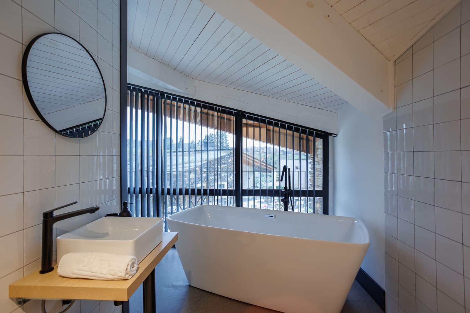 11 bedroom Business for sale in Friol with pool - € 2,000,000 (Ref: 9770958)