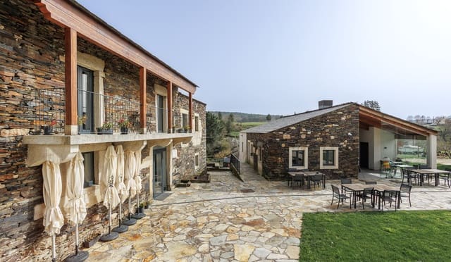 11 bedroom Business for sale in Friol with pool - € 2,000,000 (Ref: 9770958)