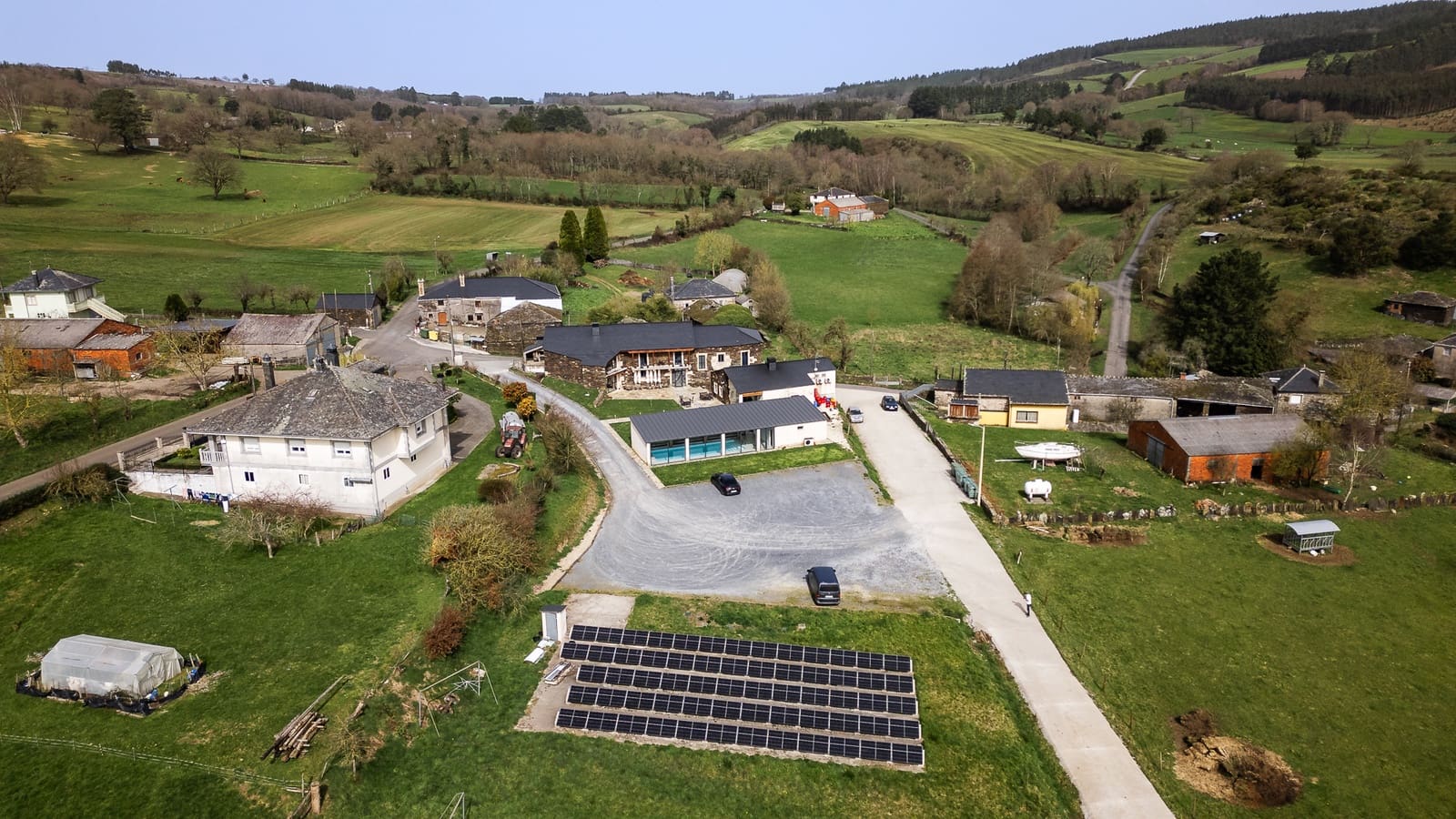 11 bedroom Business for sale in Friol with pool - € 2,000,000 (Ref: 9770958)