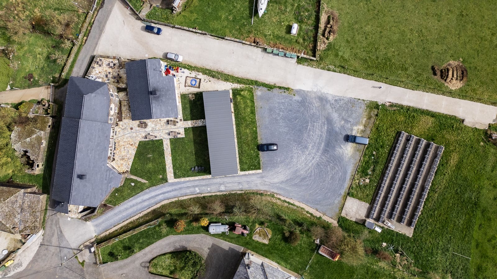 11 bedroom Business for sale in Friol with pool - € 2,000,000 (Ref: 9770958)