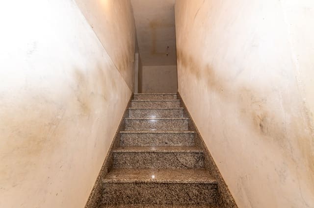 4 slaapkamer Finca/Landhuis te koop in Rábade met garage - € 85.000 (Ref: 9776868)