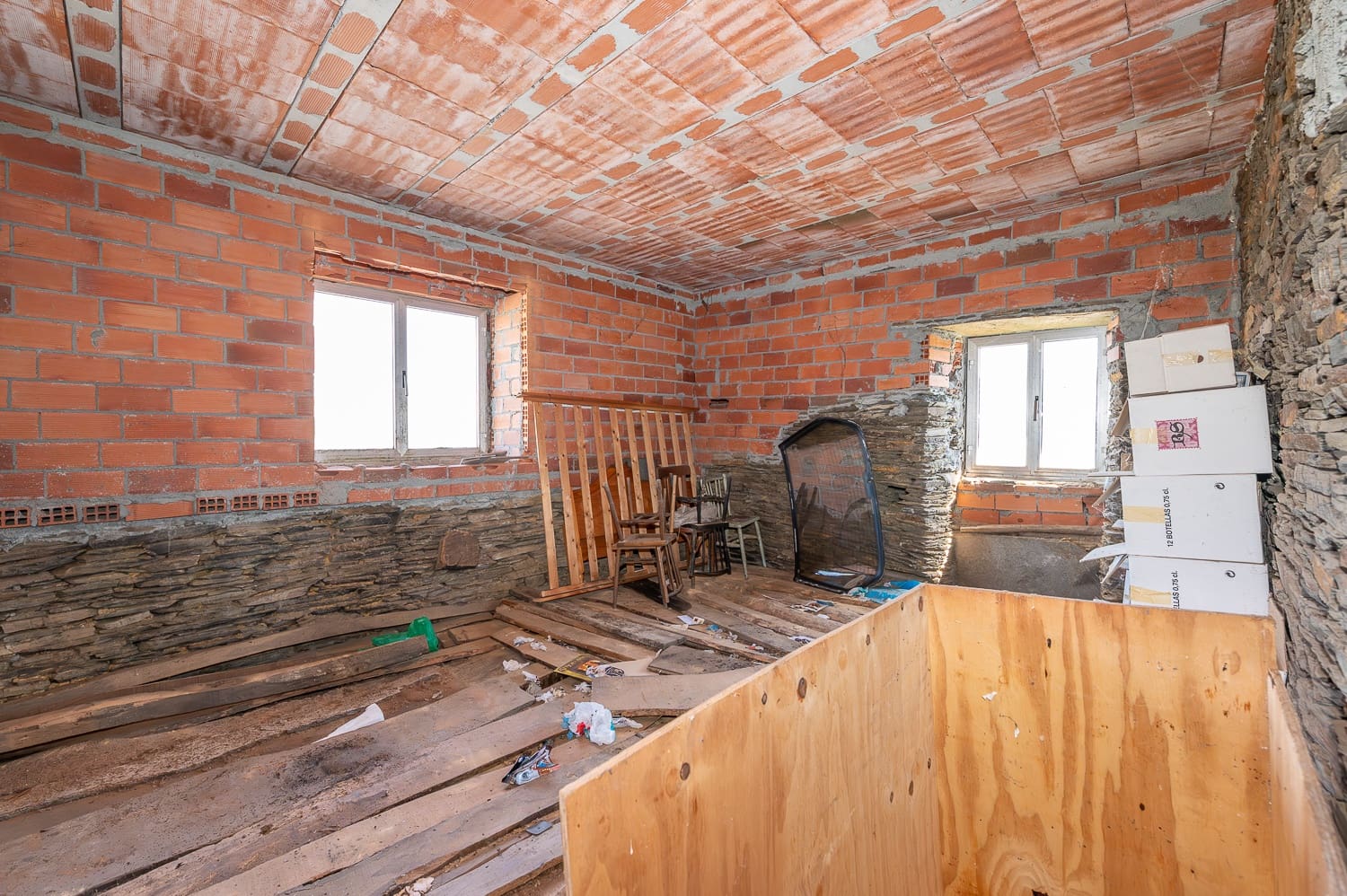 4 quarto Quinta/Casa Rural para venda em Rabade com garagem - 85 000 € (Ref: 9776868)