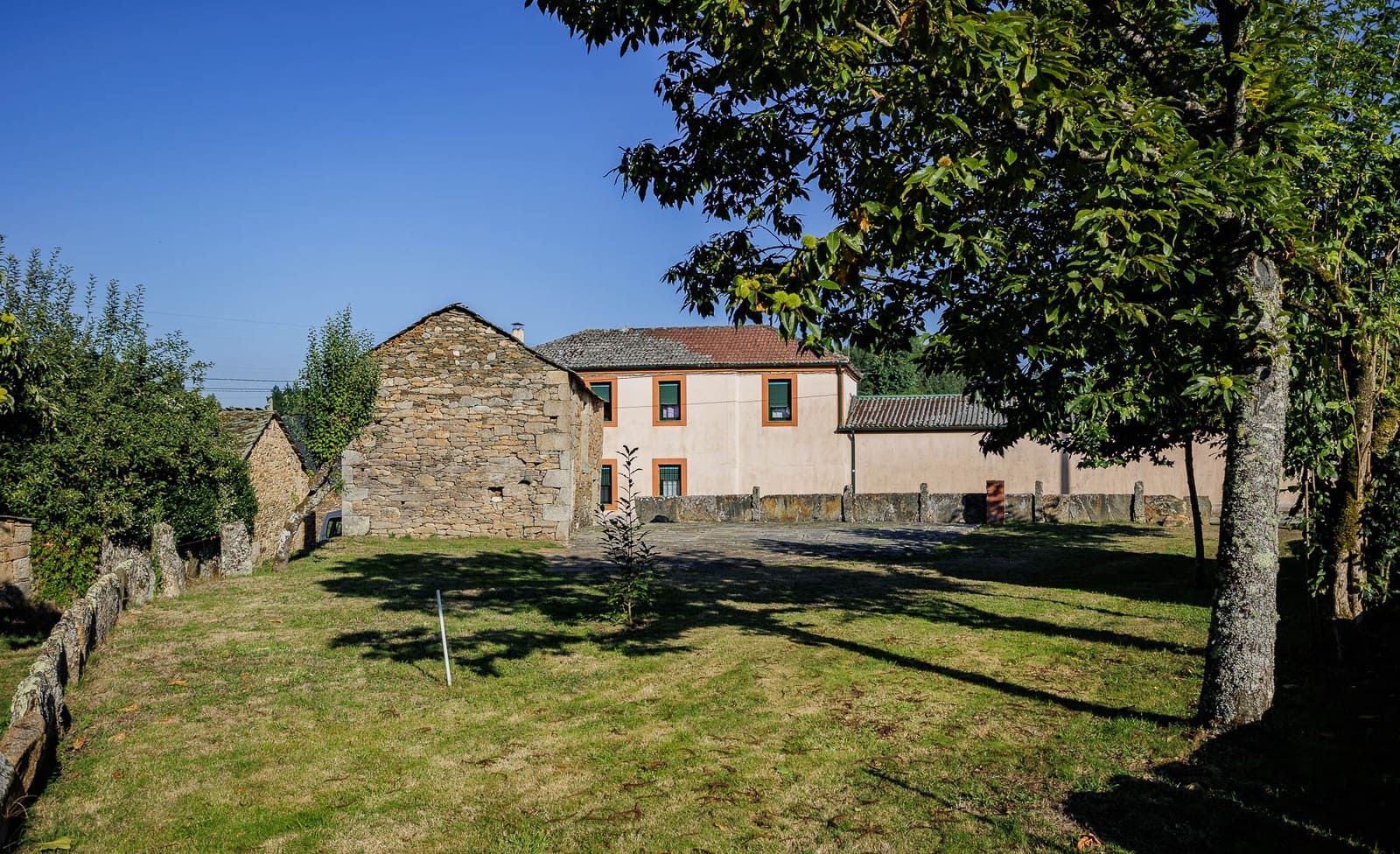 1 bedroom Finca/Country House for sale in Outeiro de Rei - € 45,000 (Ref: 9788753)