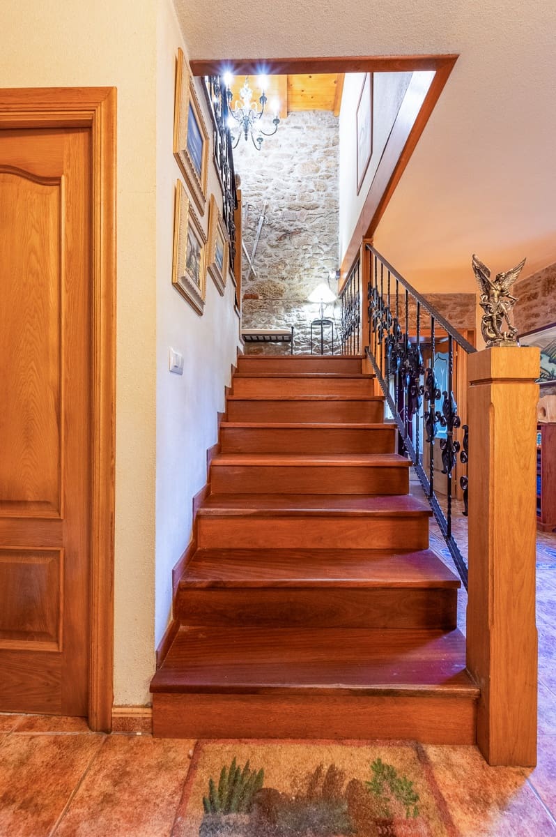 3 slaapkamer Finca/Landhuis te koop in Toques met garage - € 280.000 (Ref: 9795226)