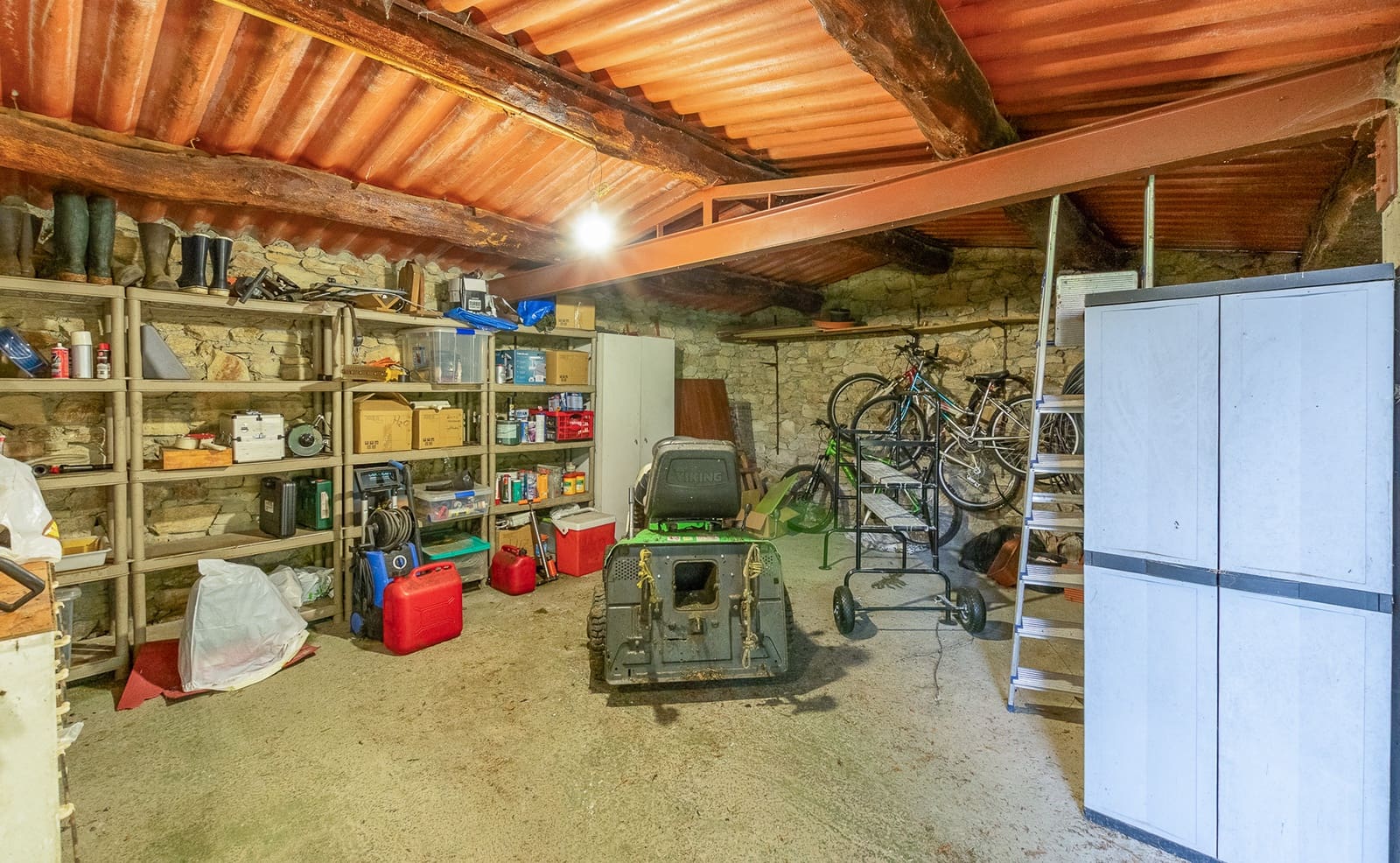 3 slaapkamer Finca/Landhuis te koop in Toques met garage - € 280.000 (Ref: 9795226)