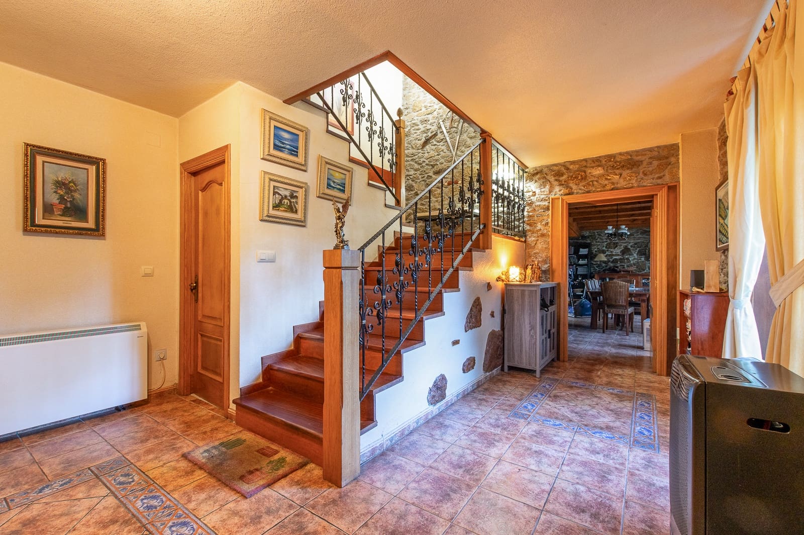 3 slaapkamer Finca/Landhuis te koop in Toques met garage - € 280.000 (Ref: 9795226)