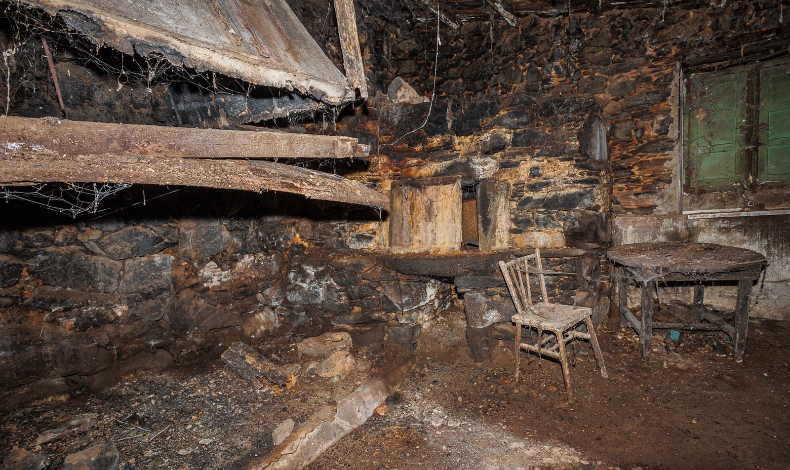 Finca/Casa Rural de 2 habitaciones en Santiso en venta - 40.000 € (Ref: 9806938)