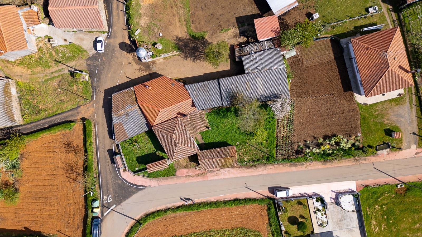 Finca/Casa Rural de 2 habitaciones en Santiso en venta - 40.000 € (Ref: 9806938)