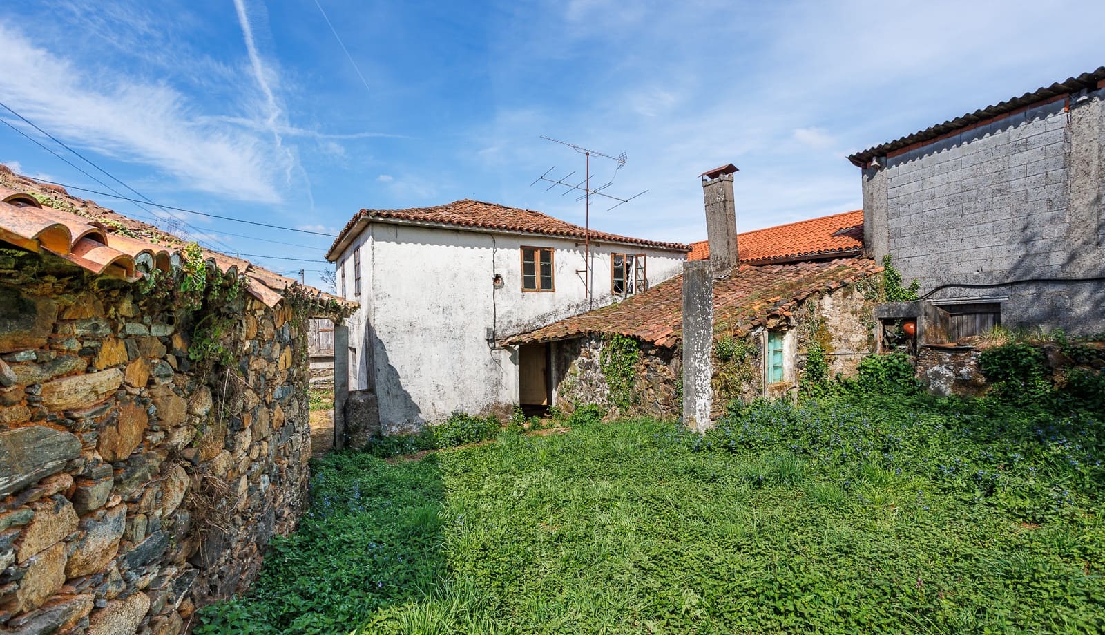 Finca/Casa Rural de 2 habitaciones en Santiso en venta - 40.000 € (Ref: 9806938)
