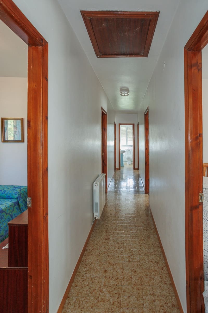 9 bedroom Finca/Country House for sale in Guitiriz with garage - € 250,000 (Ref: 9815000)