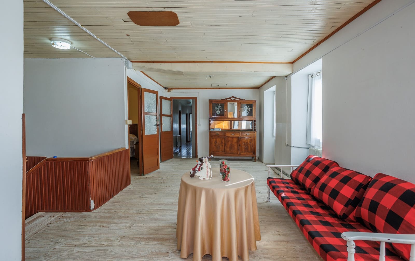 9 bedroom Finca/Country House for sale in Guitiriz with garage - € 250,000 (Ref: 9815000)
