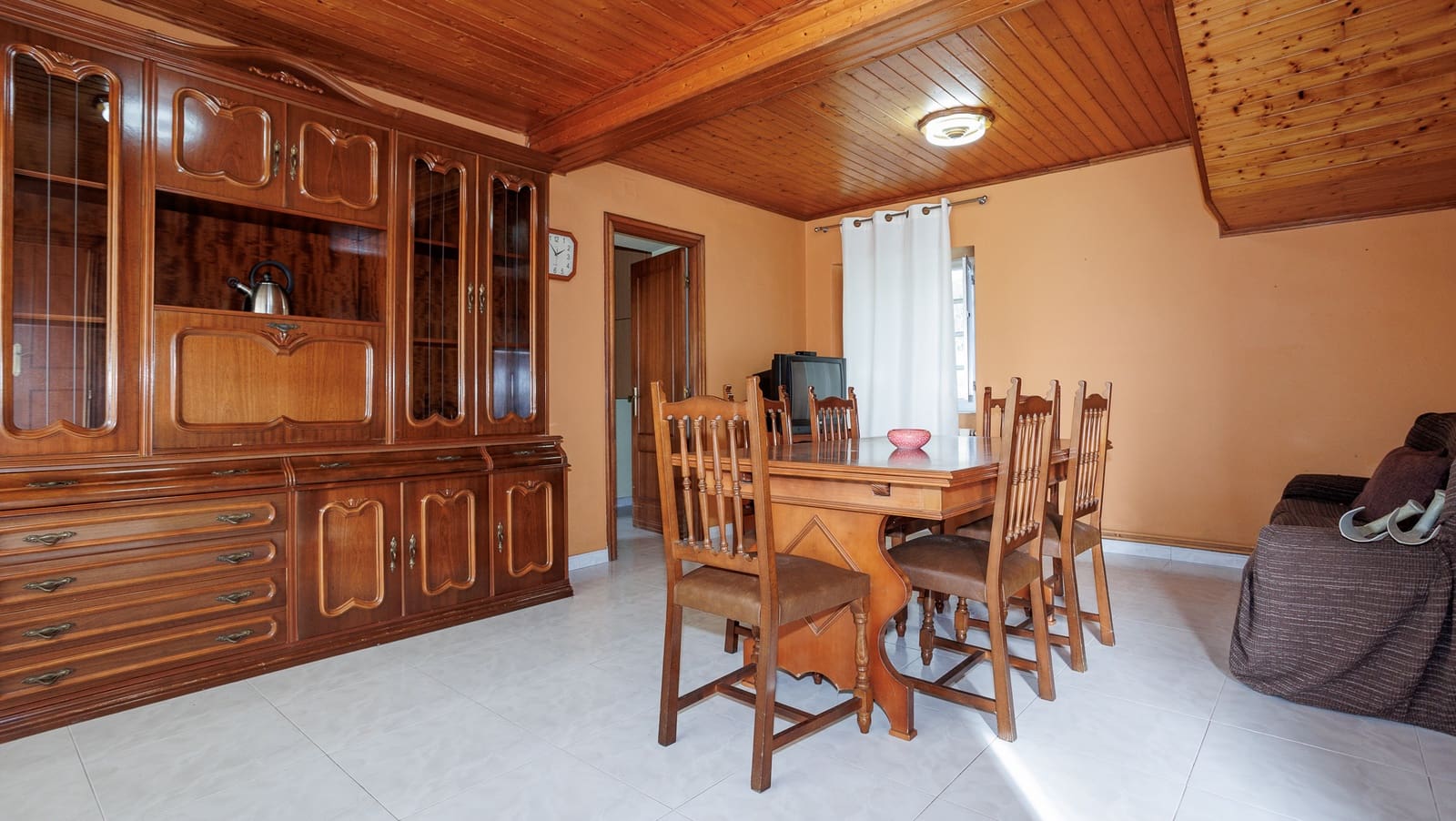 9 bedroom Finca/Country House for sale in Guitiriz with garage - € 250,000 (Ref: 9815000)