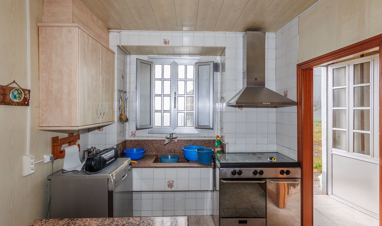 9 bedroom Finca/Country House for sale in Guitiriz with garage - € 250,000 (Ref: 9815000)