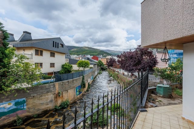 5 sypialnia Finka/Dom wiejski na sprzedaż w O Barco de Valdeorras z garażem - 360 000 € (Ref: 9860773)