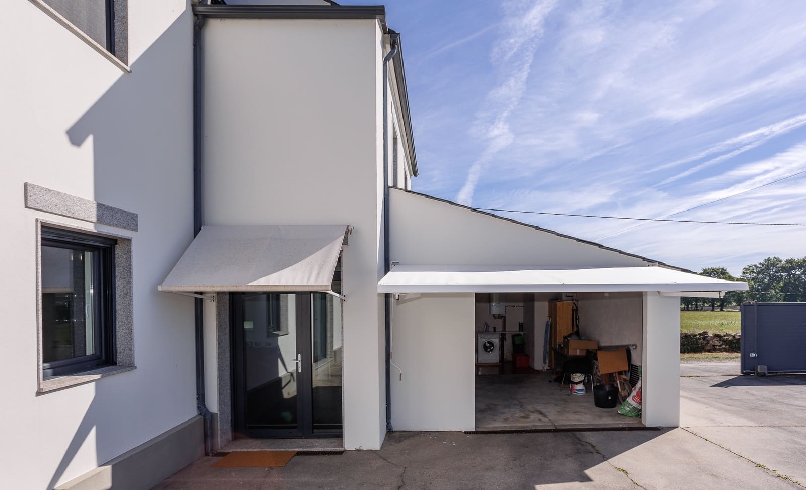 8 bedroom Finca/Country House for sale in Castro de Rei with garage - € 420,000 (Ref: 9895255)