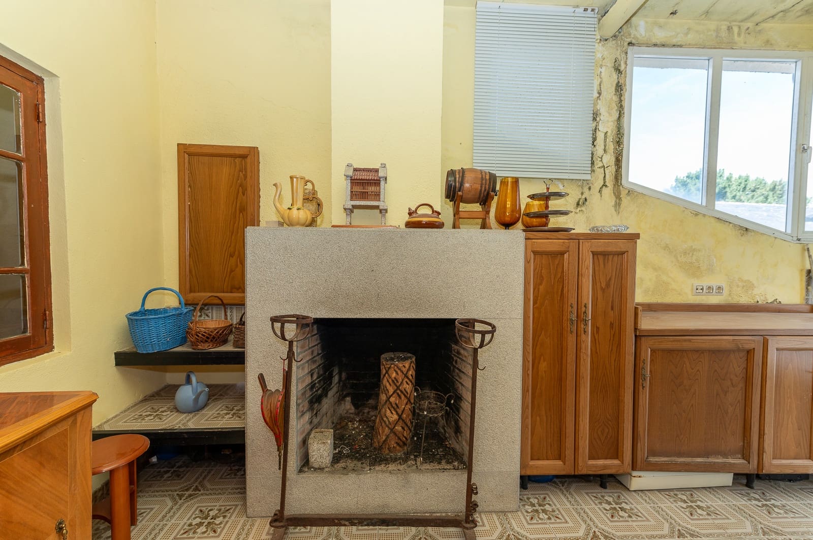 5 bedroom Finca/Country House for sale in A Pobra de Trives - € 260,000 (Ref: 9918592)