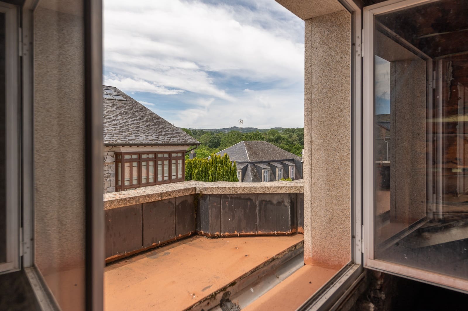 5 bedroom Finca/Country House for sale in A Pobra de Trives - € 260,000 (Ref: 9918592)