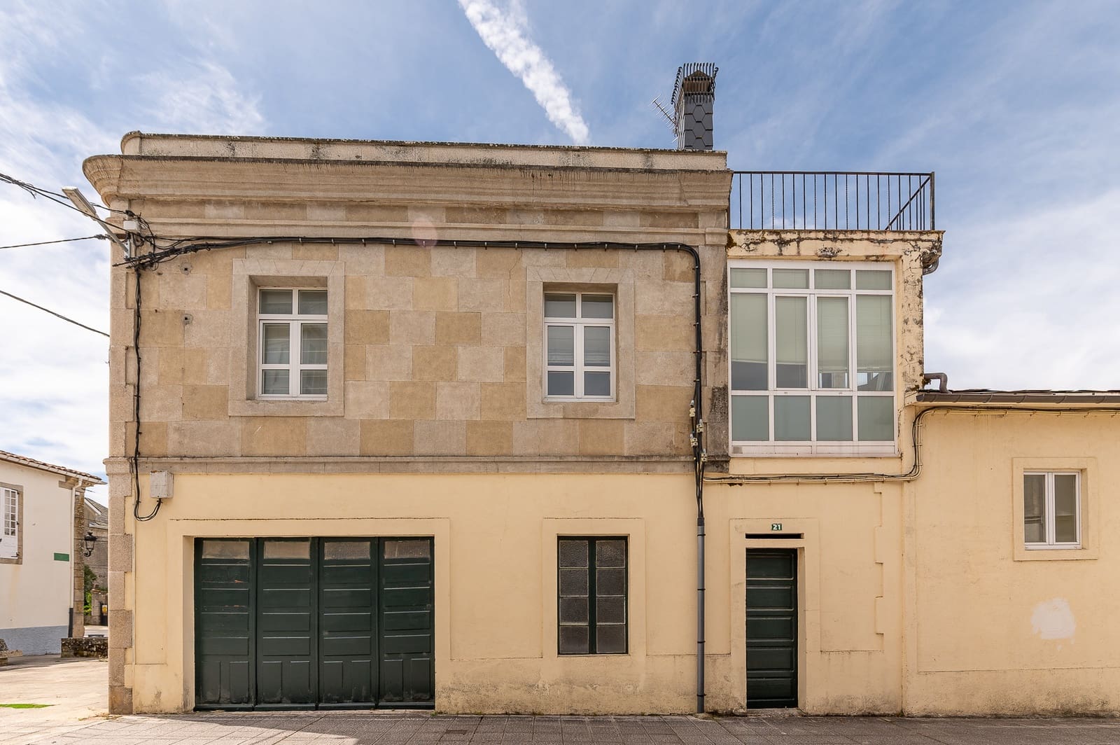 5 bedroom Finca/Country House for sale in A Pobra de Trives - € 260,000 (Ref: 9918592)