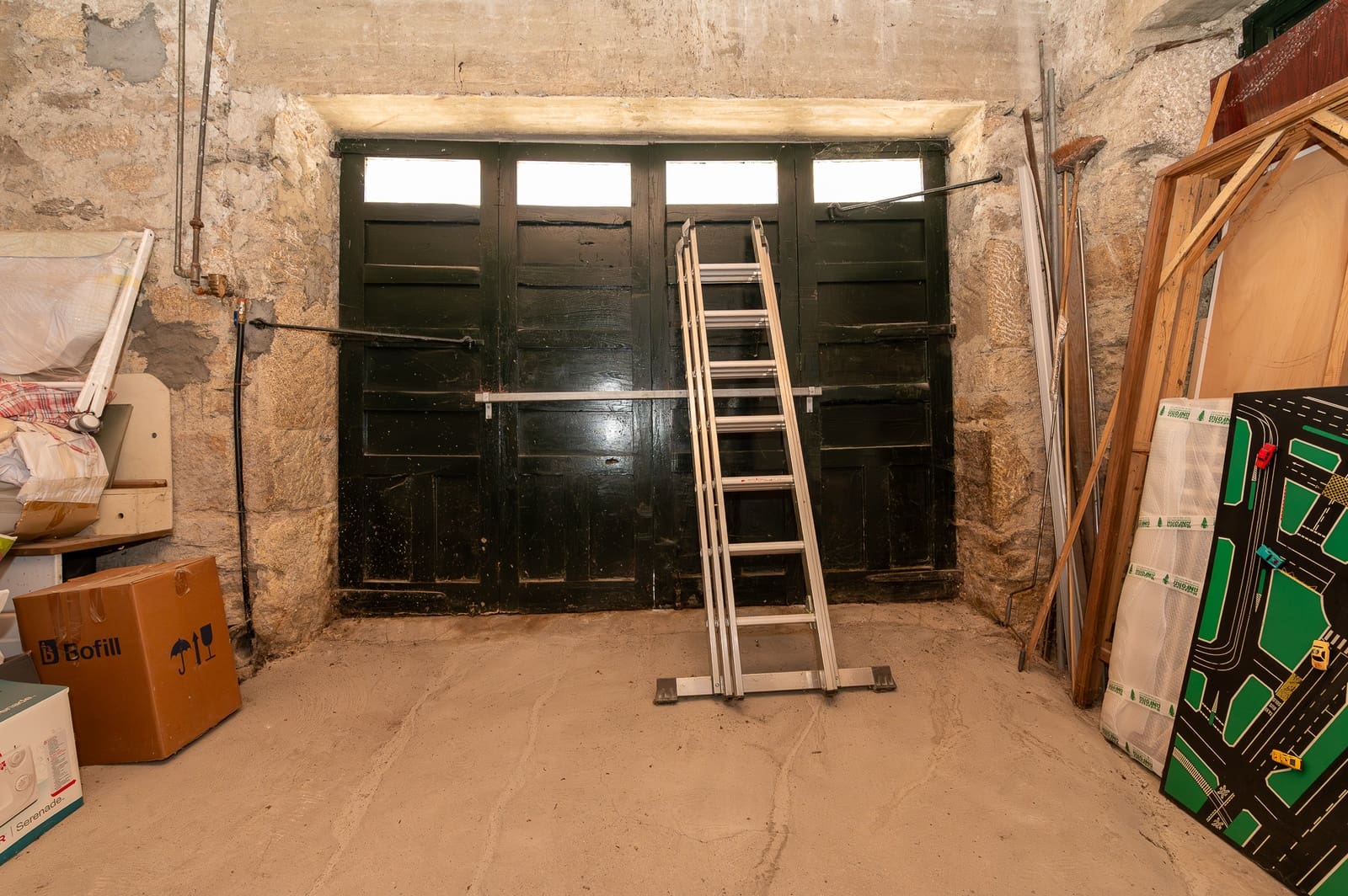 5 bedroom Finca/Country House for sale in A Pobra de Trives - € 260,000 (Ref: 9918592)