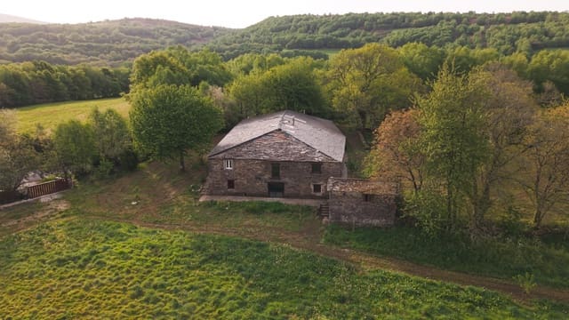 5 Zimmer Finca/Landgut zu verkaufen in Samos - 495.000 € (Ref: 9932248)