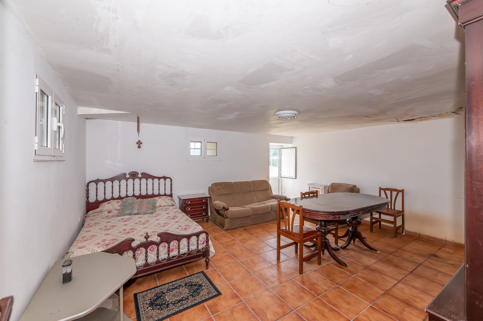 6 bedroom Finca/Country House for sale in Outeiro de Rei - € 270,000 (Ref: 9935097)
