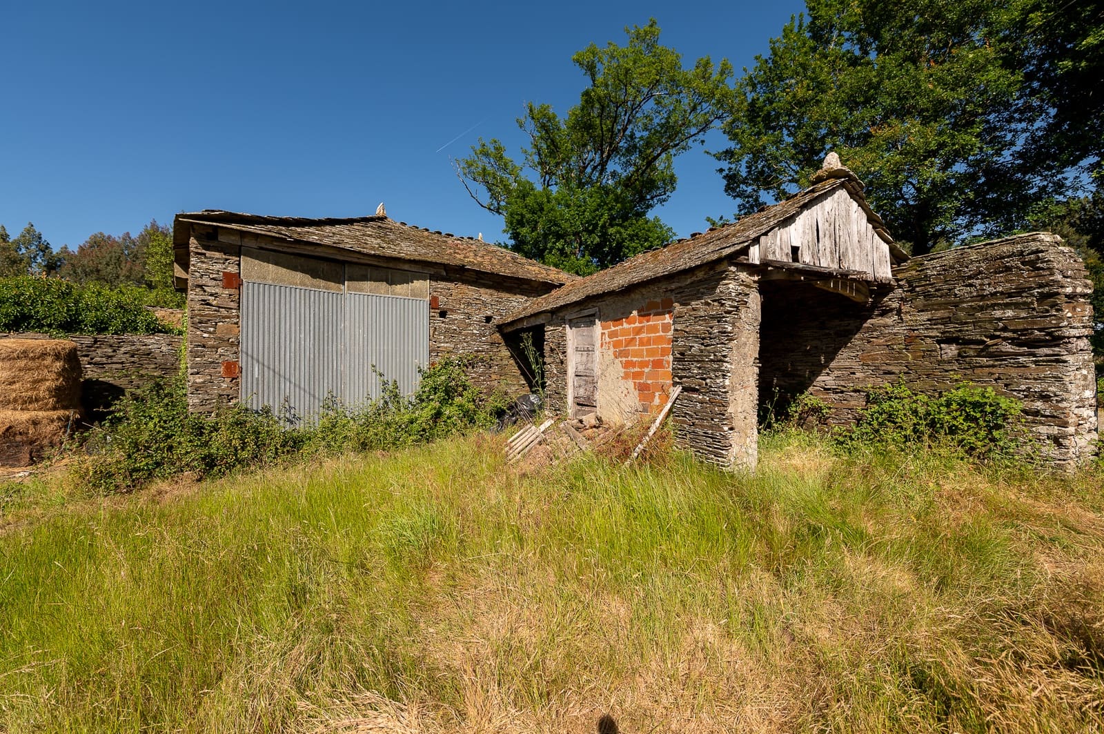 6 bedroom Finca/Country House for sale in Outeiro de Rei - € 270,000 (Ref: 9935097)