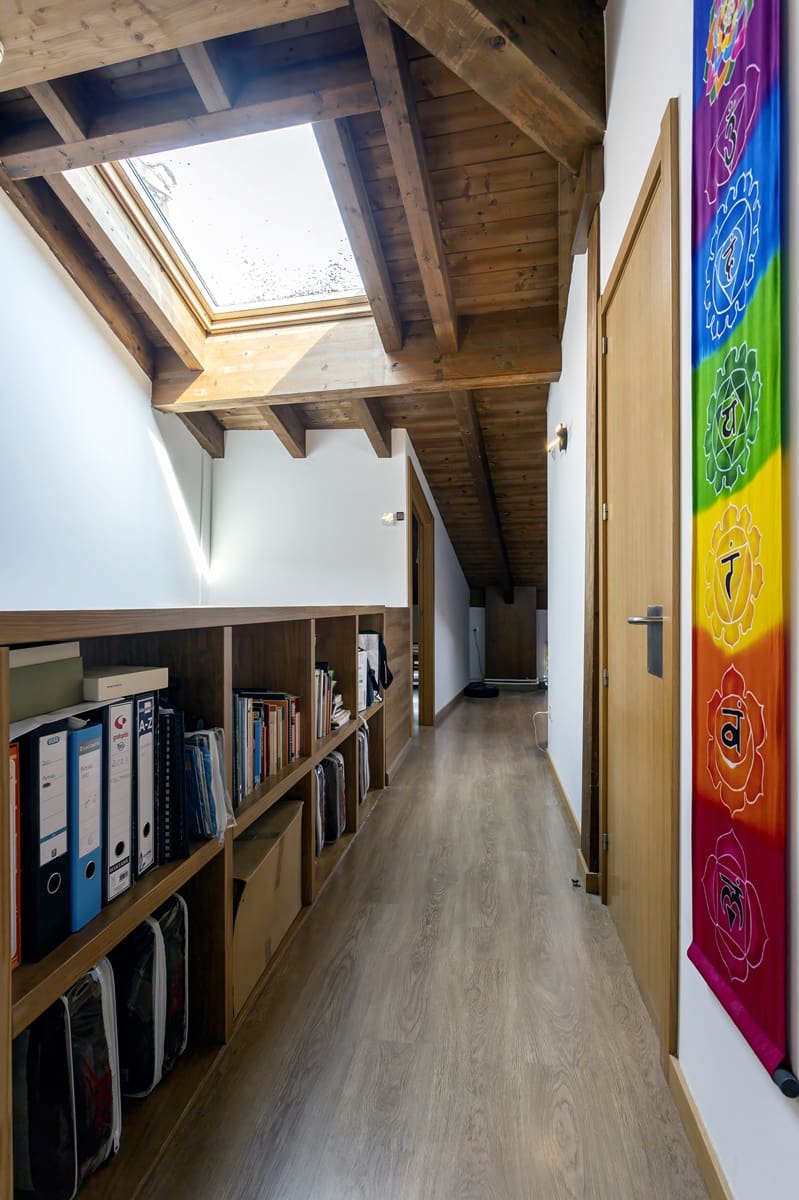 5 bedroom Business for sale in Villasur de Herreros - € 600,000 (Ref: 9940657)