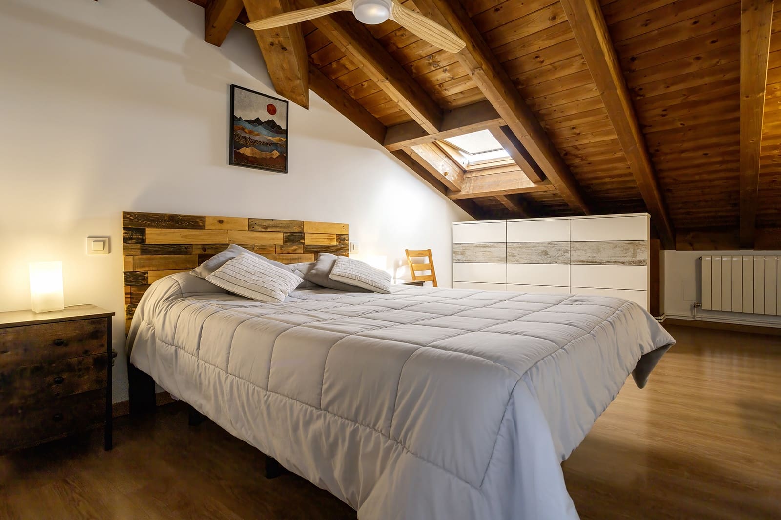 5 bedroom Business for sale in Villasur de Herreros - € 600,000 (Ref: 9940657)