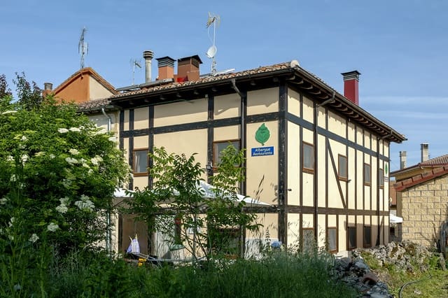 5 bedroom Business for sale in Villasur de Herreros - € 600,000 (Ref: 9940657)