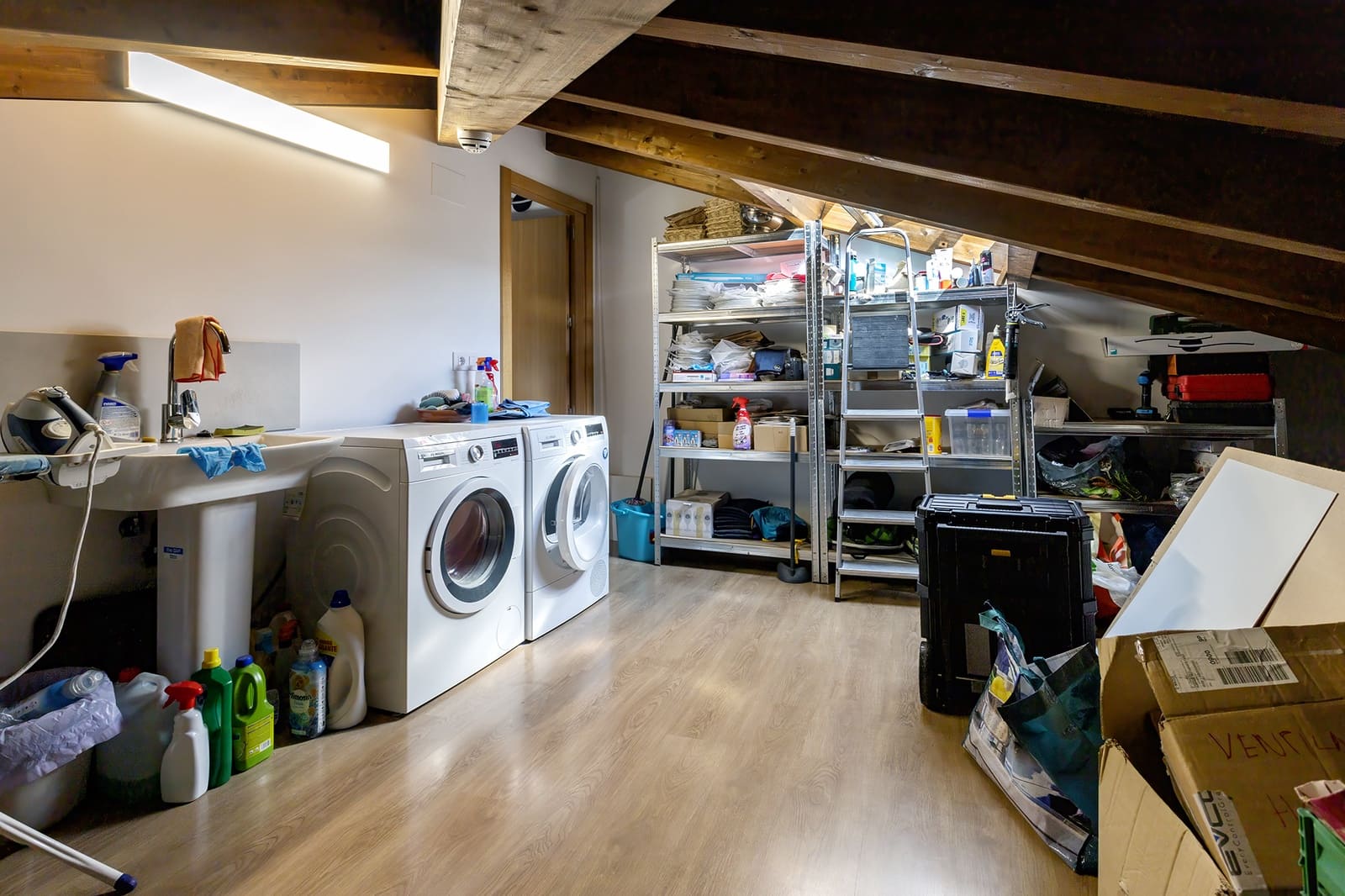 5 bedroom Business for sale in Villasur de Herreros - € 600,000 (Ref: 9940657)