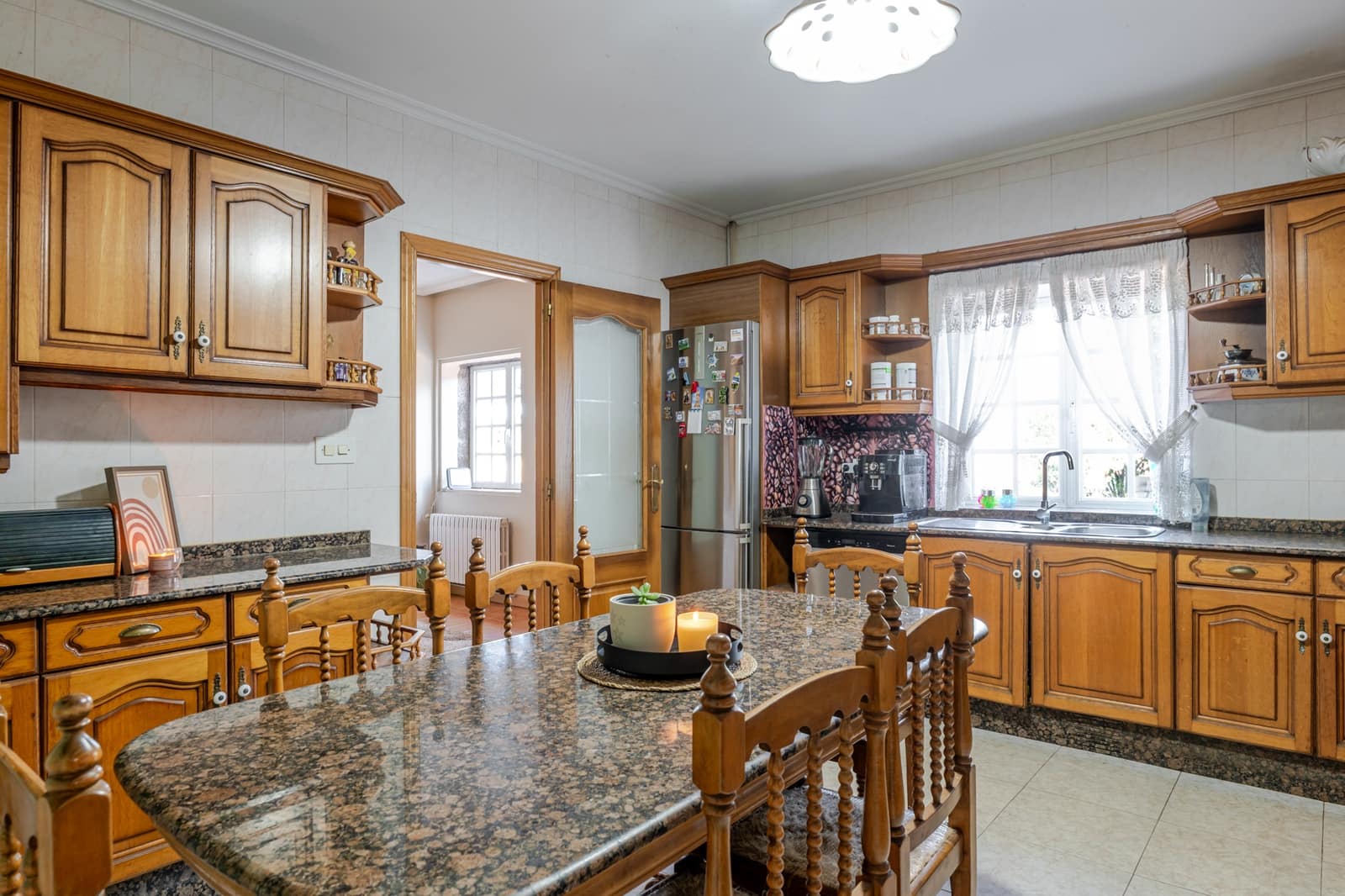 6 soveværelse Finca/Landehus til salg i Cambados med garage - € 595.000 (Ref: 9941172)
