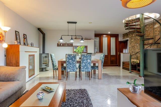 6 soveværelse Finca/Landehus til salg i Cambados med garage - € 595.000 (Ref: 9941172)