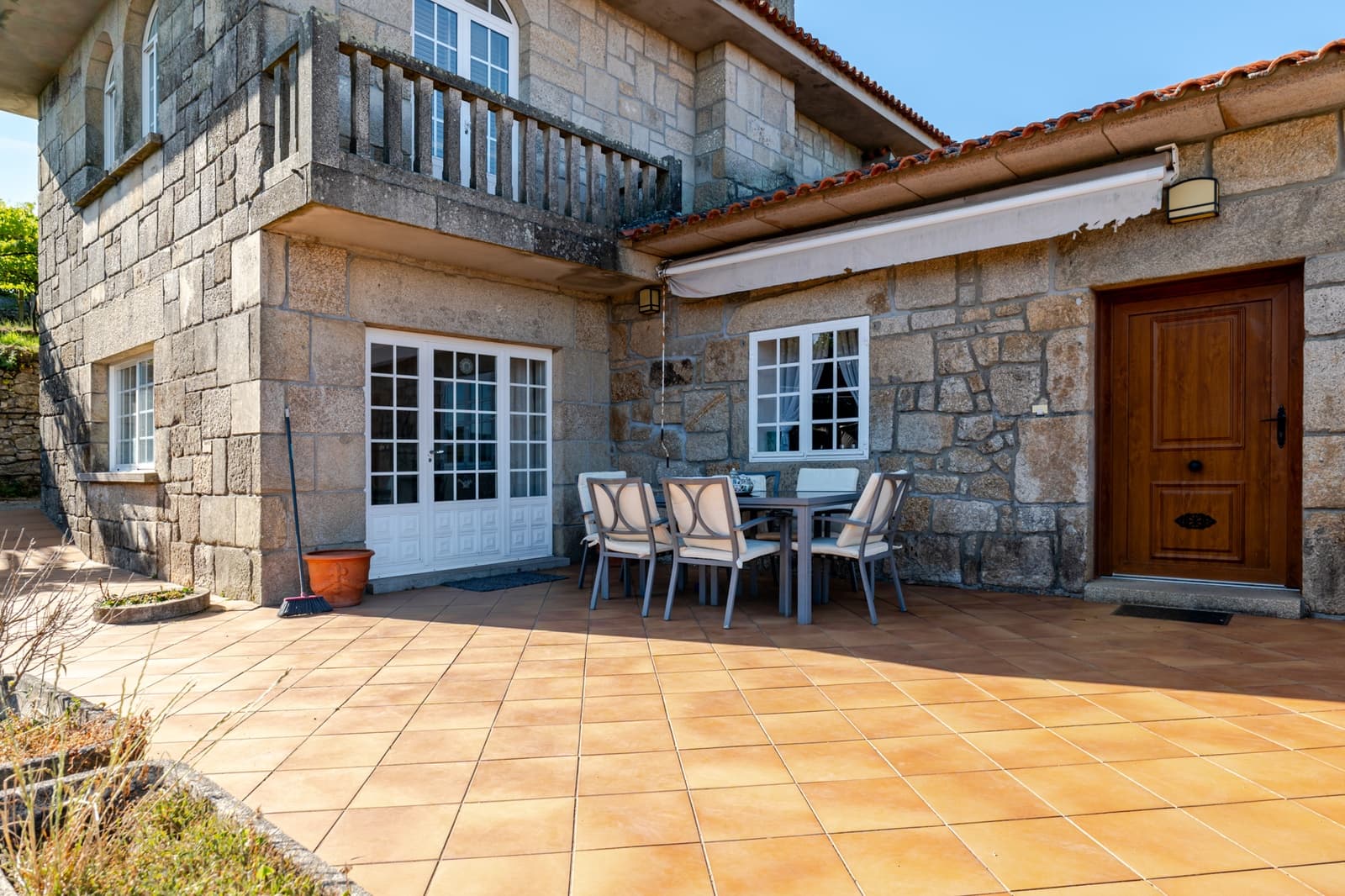 6 soveværelse Finca/Landehus til salg i Cambados med garage - € 595.000 (Ref: 9941172)
