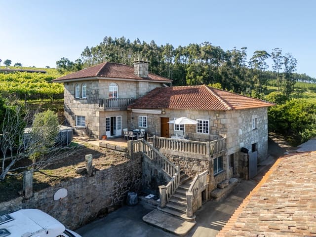 6 soveværelse Finca/Landehus til salg i Cambados med garage - € 595.000 (Ref: 9941172)