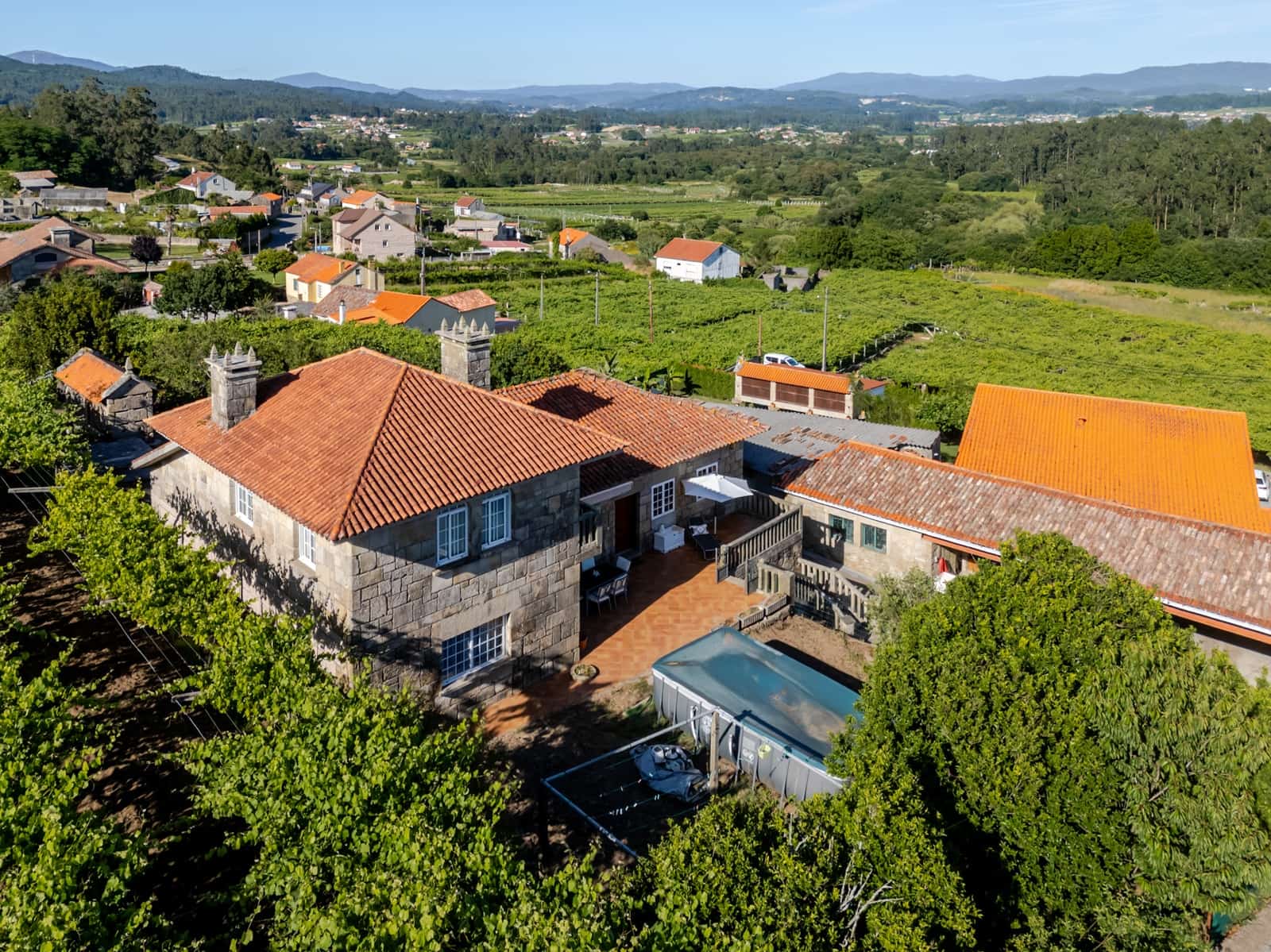 6 soveværelse Finca/Landehus til salg i Cambados med garage - € 595.000 (Ref: 9941172)