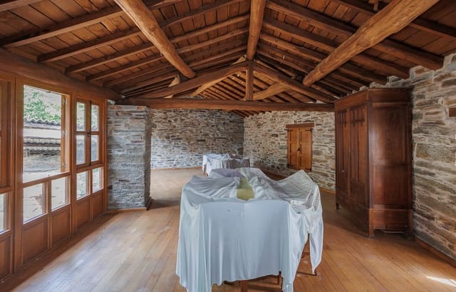 5 soveværelse Finca/Landehus til salg i O Saviñao - € 270.000 (Ref: 9952901)