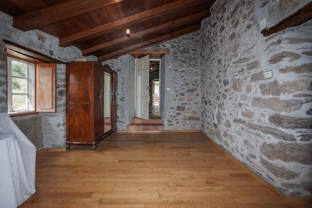 5 soveværelse Finca/Landehus til salg i O Saviñao - € 270.000 (Ref: 9952901)