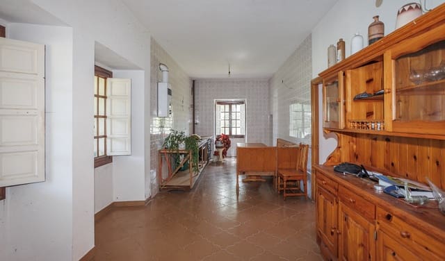 9 soveværelse Finca/Landehus til salg i Lugo by med swimmingpool - € 390.000 (Ref: 9971699)