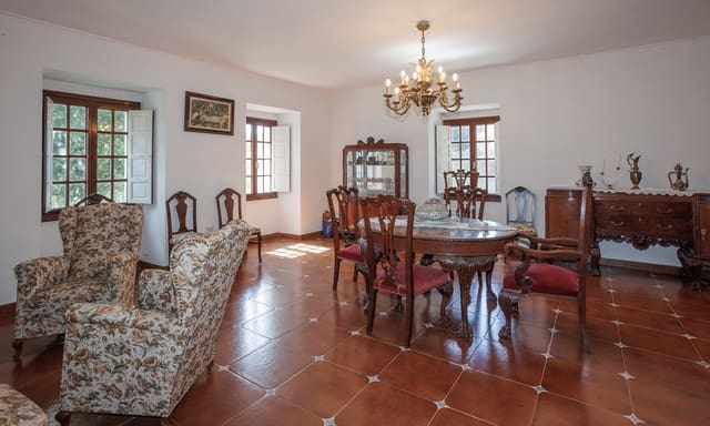9 soveværelse Finca/Landehus til salg i Lugo by med swimmingpool - € 390.000 (Ref: 9971699)
