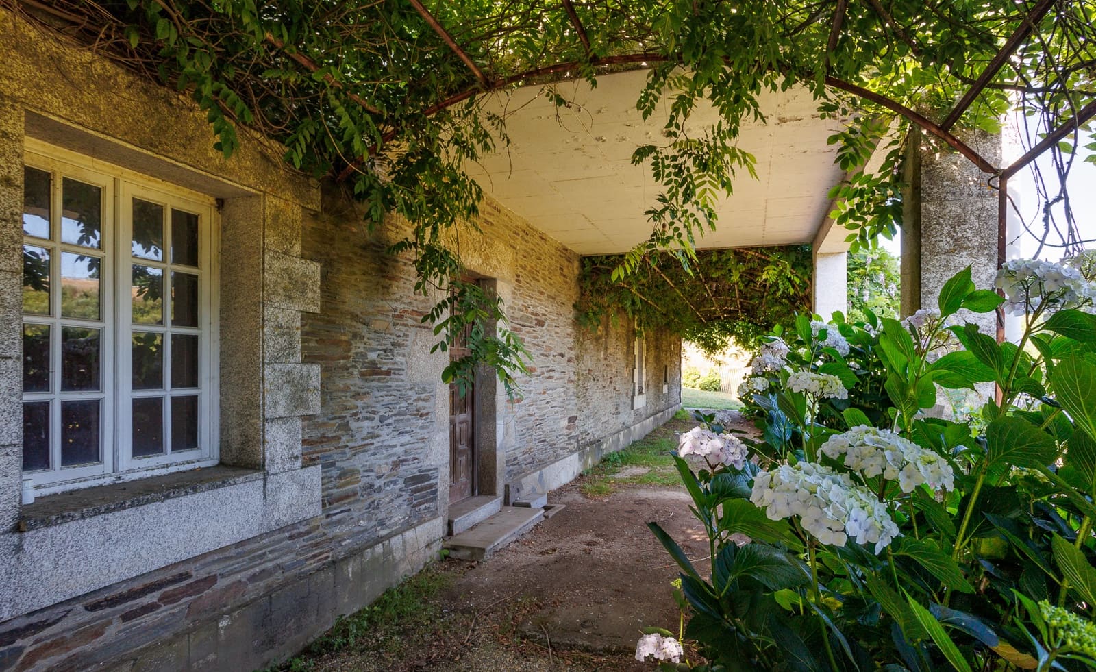 9 soveværelse Finca/Landehus til salg i Lugo by med swimmingpool - € 390.000 (Ref: 9971699)