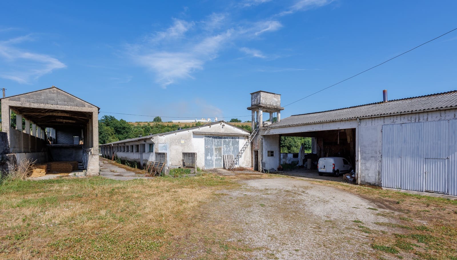 9 soveværelse Finca/Landehus til salg i Lugo by med swimmingpool - € 390.000 (Ref: 9971699)