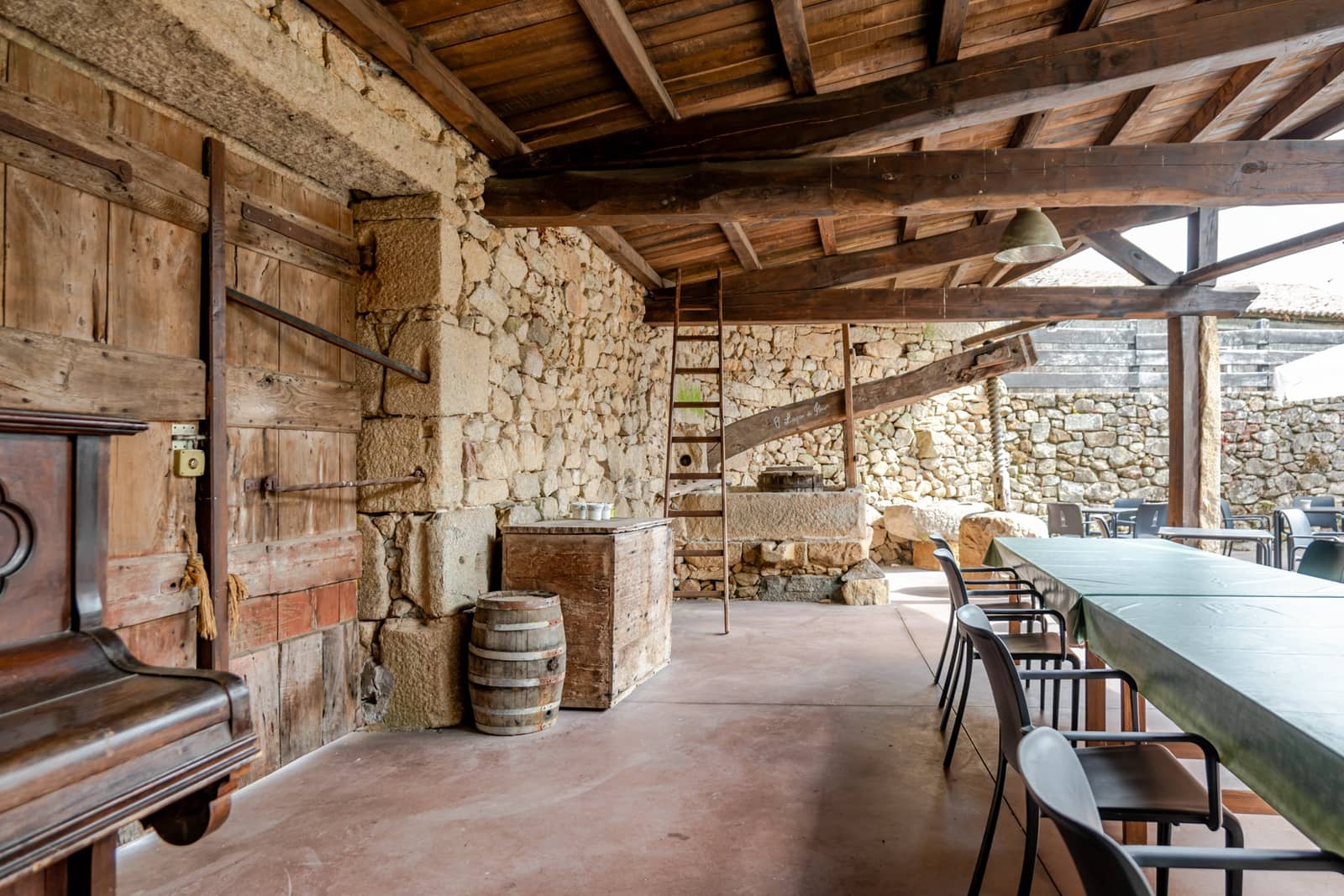 3 soveværelse Finca/Landehus til salg i Padron med swimmingpool - € 930.000 (Ref: 9973801)