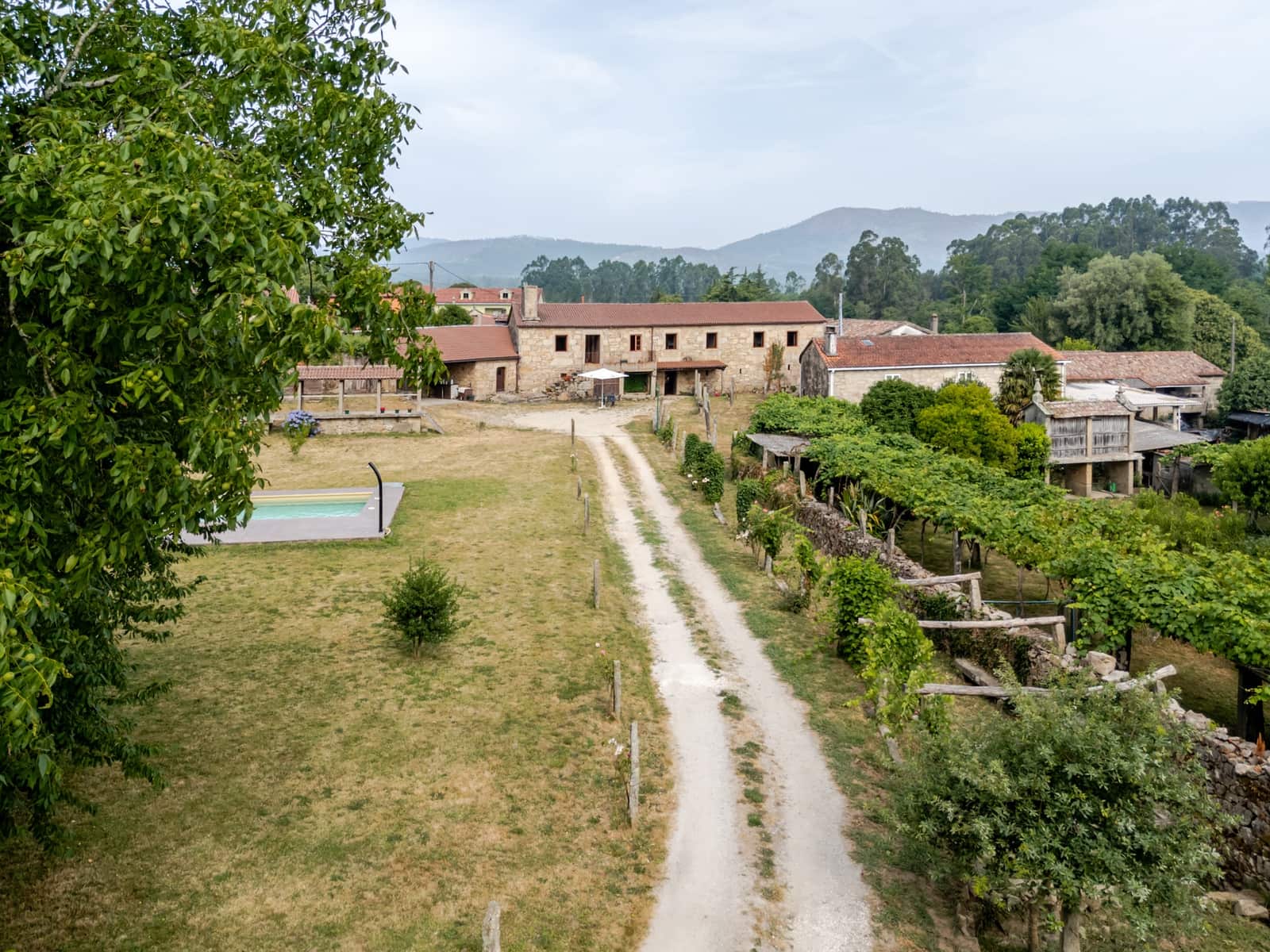 3 soveværelse Finca/Landehus til salg i Padron med swimmingpool - € 930.000 (Ref: 9973801)