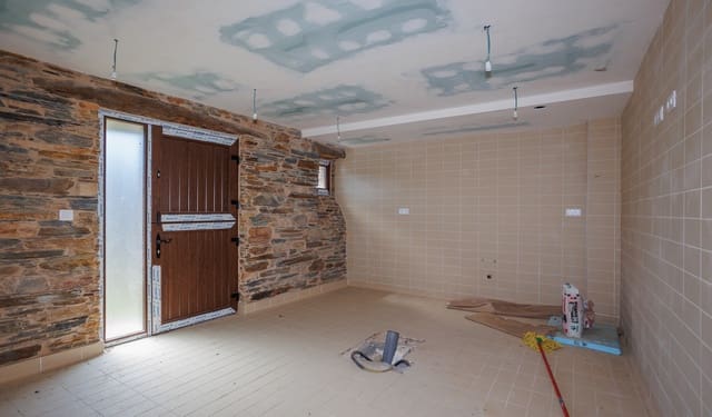 Chalet de 12 habitaciones en A Pontenova en venta - 1.600.000 € (Ref: 9983316)