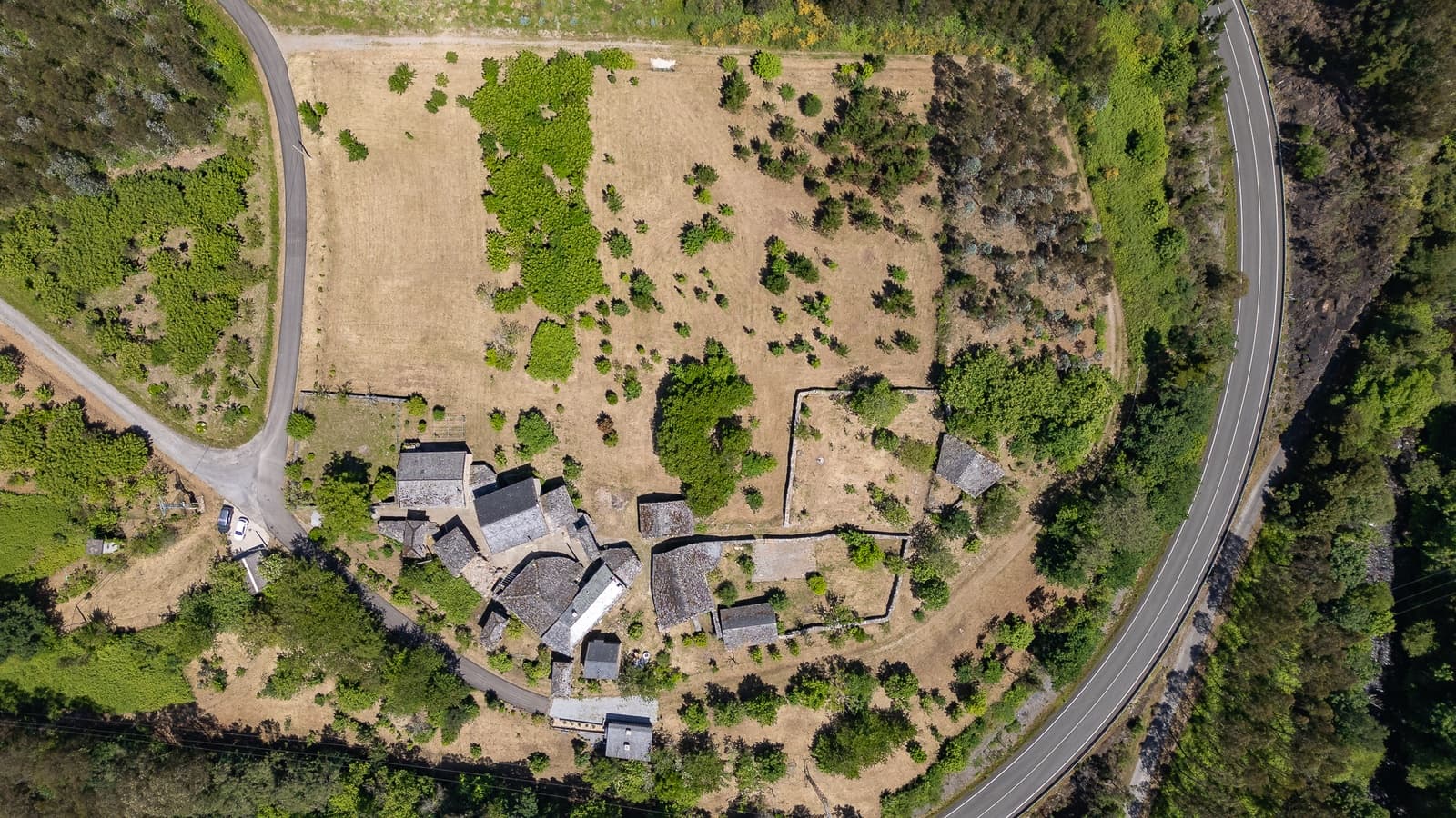 12 bedroom Villa for sale in A Pontenova - € 1,600,000 (Ref: 9983316)