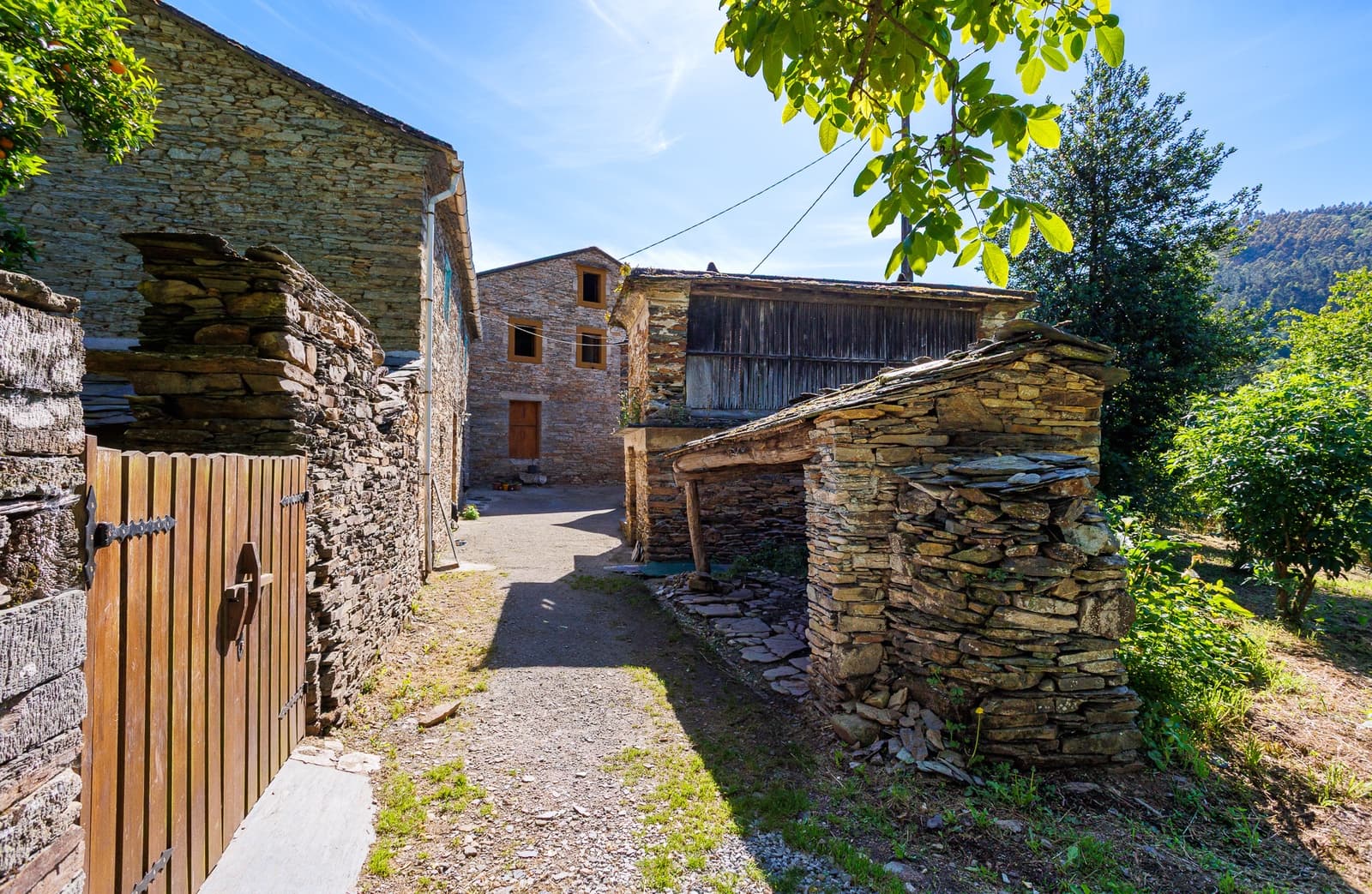 12 bedroom Villa for sale in A Pontenova - € 1,600,000 (Ref: 9983316)
