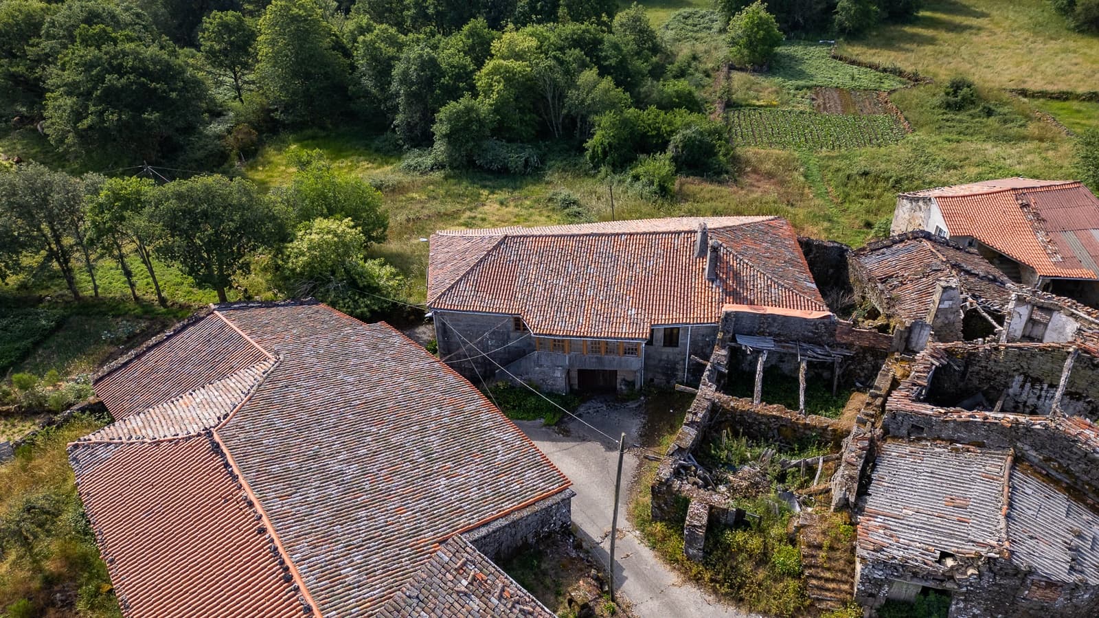 3 sovrum Finca/Hus på landet till salu i Parada de Sil - 85 000 € (Ref: 9999270)