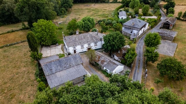 5 camera da letto Finca/Casa di Campagna in vendita in Begonte con garage - 370.000 € (Rif: 9999365)