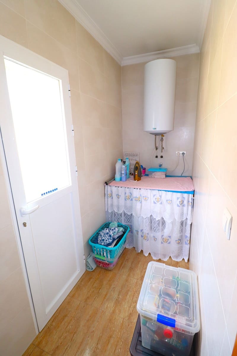 3 bedroom Villa for sale in Velez-Rubio with garage - € 274,950 (Ref: 10179684)
