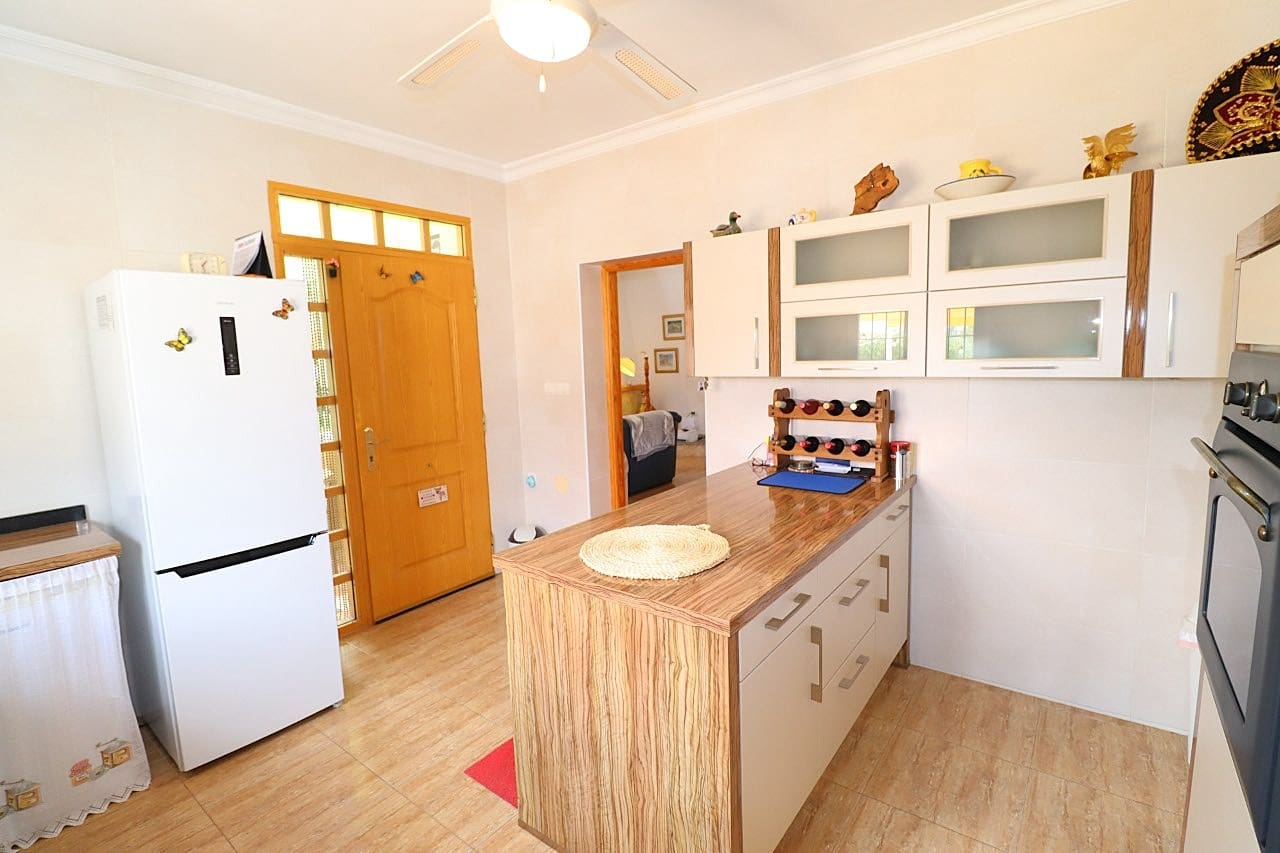3 bedroom Villa for sale in Velez-Rubio with garage - € 274,950 (Ref: 10179684)